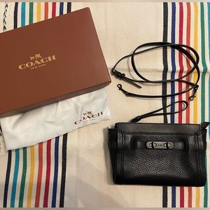 Coach Swagger Crossbody/Wristlet - Style 53032